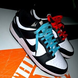 Cool nice can wear any wear no problem authentic cool laces clean awesome new!!!